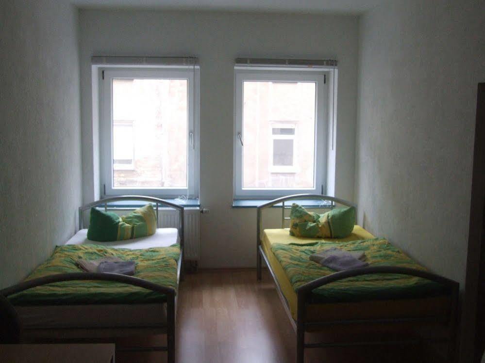Hostel Im Medizinerviertel Halle  Kültér fotó