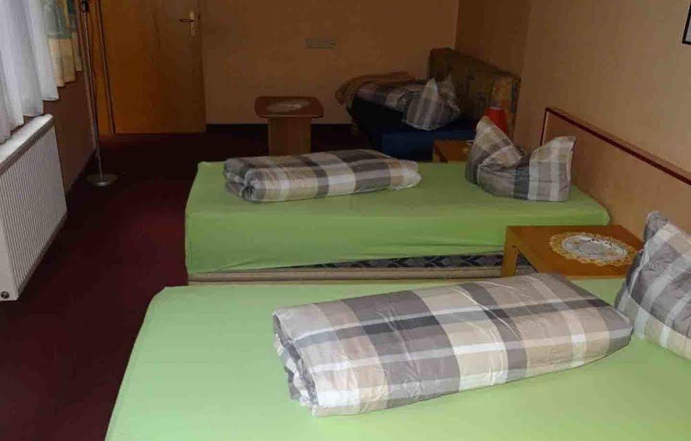 Hostel Im Medizinerviertel Halle  Kültér fotó